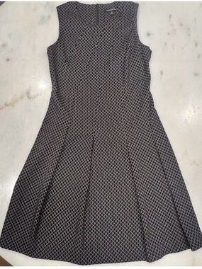 Banana Republic Fit Flare Dress Size 6 Black White Geometric Stretch Career.